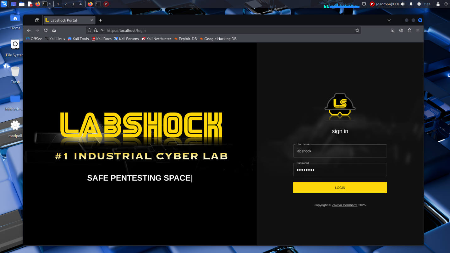 صفحه لاگین پورتال LabShock روی هاست محلی (http://localhost)
